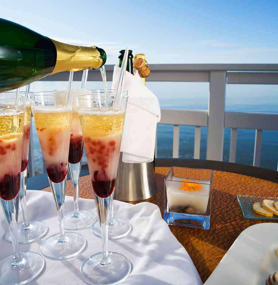 premium and luxurious suites on cruise ships
