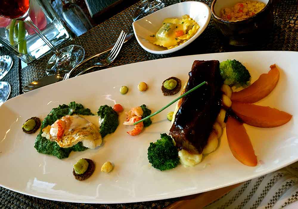 amawaterways cruise restaurant food
